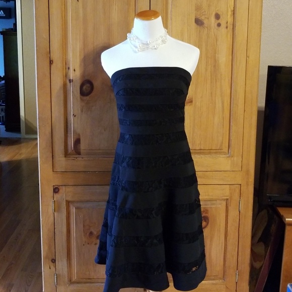 White House Black Market Dresses & Skirts - ❤* White House Black Market sleeveless dress *